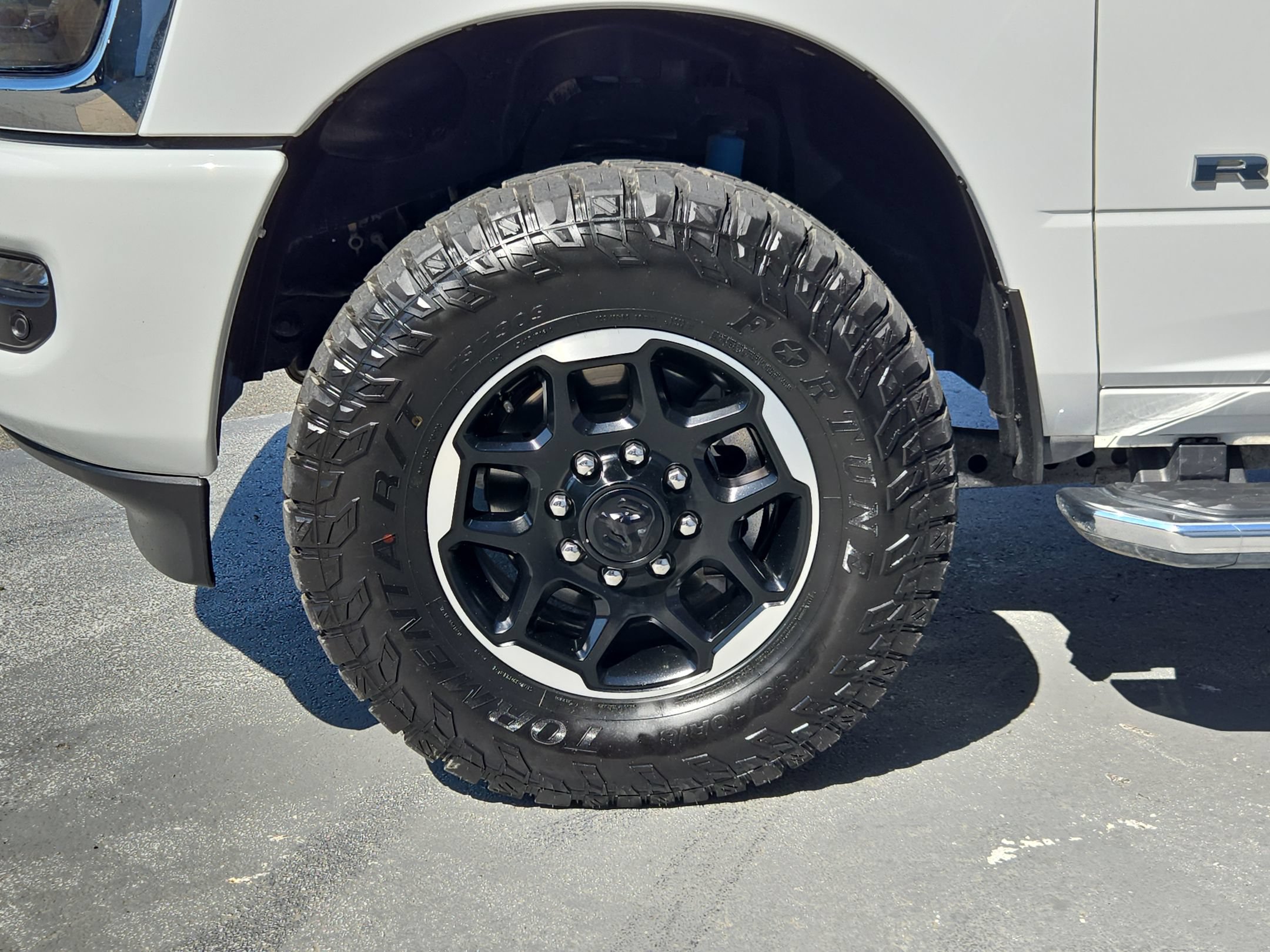 Used 2025 RAM 2500 Laramie AWD/4WD image 18