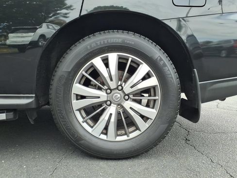Used 2018 Nissan Pathfinder SV FWD image 22