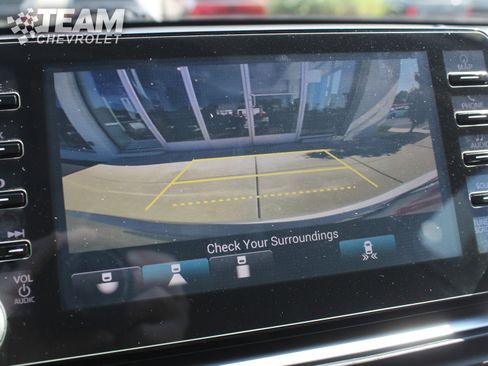 Used 2018 Honda Accord Touring image 18