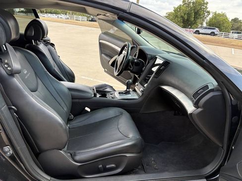 Used 2012 INFINITI G37 Convertible w/ Premium Pkg RWD image 10