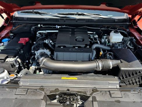 Used 2025 Nissan Frontier PRO-4X image 11