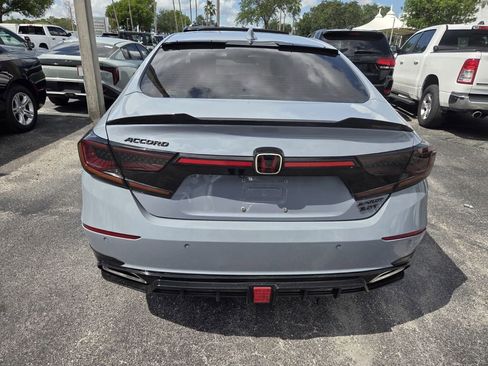 Used 2021 Honda Accord Touring image 5