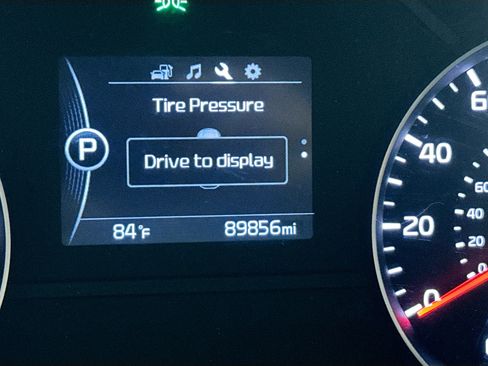 Used 2017 Kia Sportage LX w/ LX Popular Package image 8