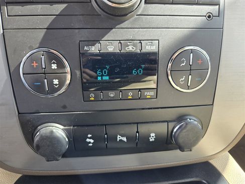 Used 2014 GMC Yukon XL SLT image 17