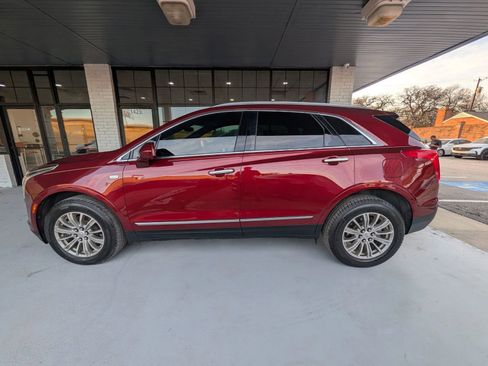 Used 2017 Cadillac XT5 Luxury w/ Driver Awareness Package image 2