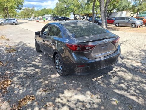 Used 2018 MAZDA MAZDA3 Touring image 19
