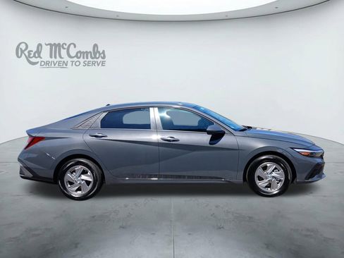 New 2025 Hyundai Elantra SE w/ Cargo Package image 6