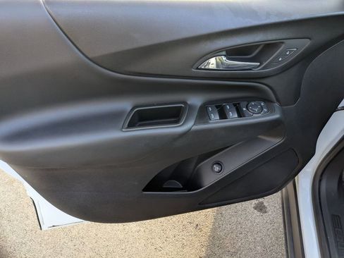 Used 2022 Chevrolet Equinox LT image 9