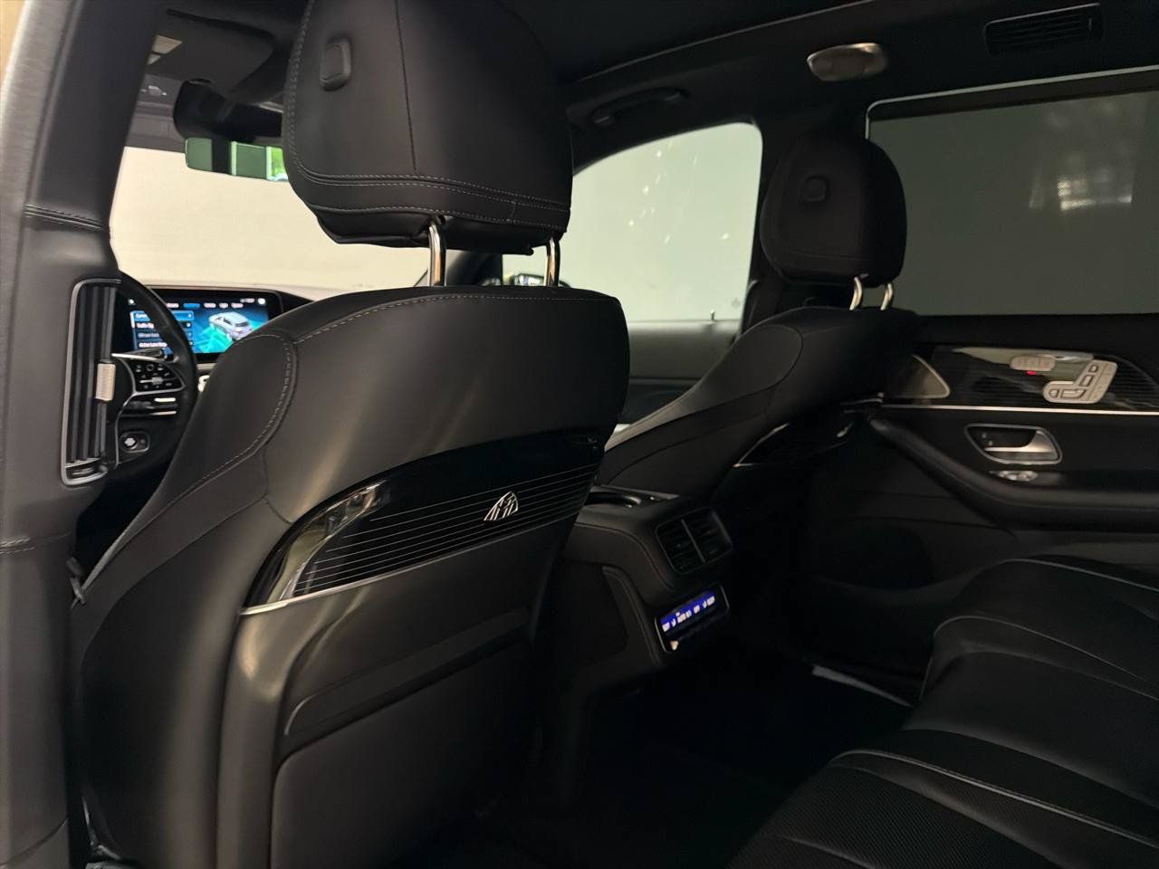 Used 2023 Mercedes-Benz Maybach GLS 600 4MATIC image 27