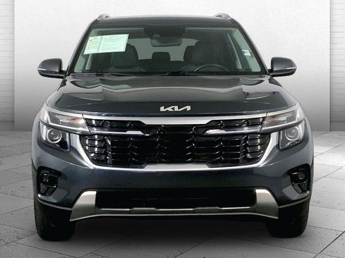 Certified 2025 Kia Seltos S FWD image 2