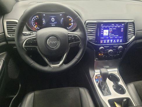 Used 2019 Jeep Grand Cherokee Altitude image 22