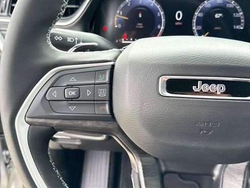 New 2025 Jeep Grand Cherokee L Limited w/ Luxury Tech Group II RWD image 16