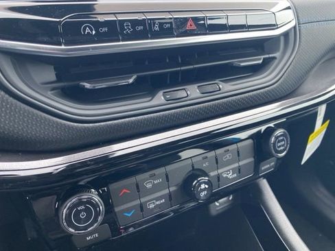 New 2026 Jeep Compass Latitude image 41