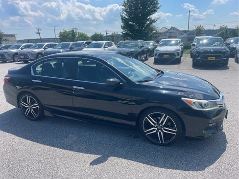 Used 2016 Honda Accord Sport image 9