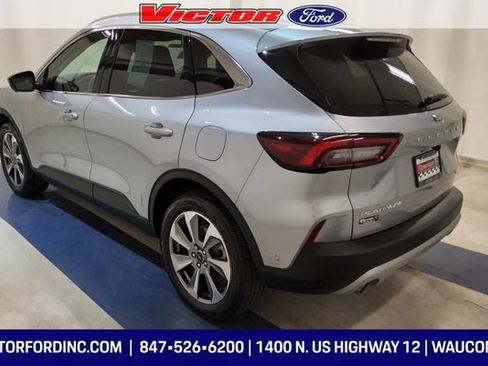 Used 2023 Ford Escape Platinum w/ Premium Technology Package AWD/4WD image 2