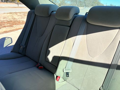 Used 2010 Toyota Camry LE image 16