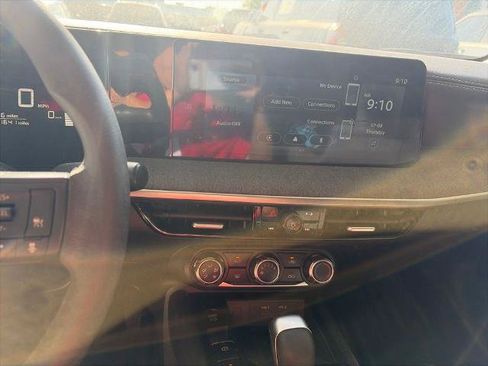 Certified 2025 Nissan Kicks SV w/ Charging Package FWD image 25