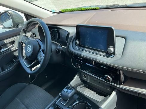Used 2021 Nissan Rogue SV FWD image 10