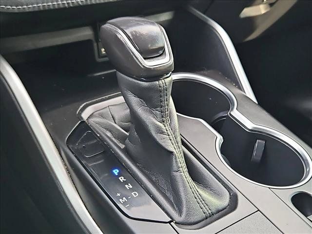 Used 2020 Toyota Highlander LE FWD image 10