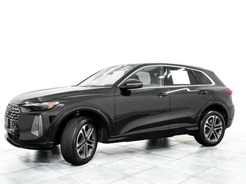 Used 2025 Audi Q5 Premium AWD/4WD image 4