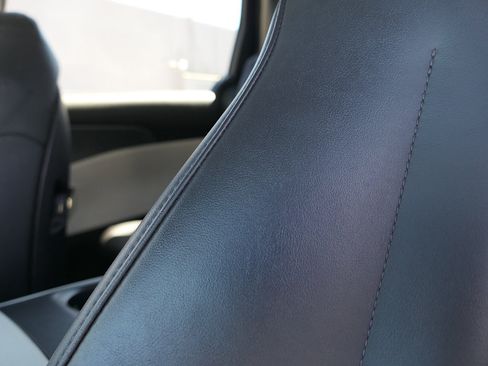 Used 2024 Kia Carnival LX FWD image 13