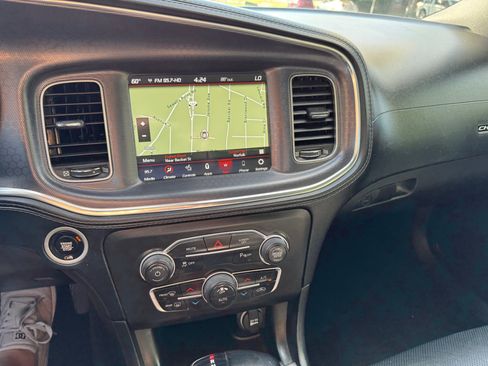 Used 2022 Dodge Charger SXT w/ Plus Group image 27