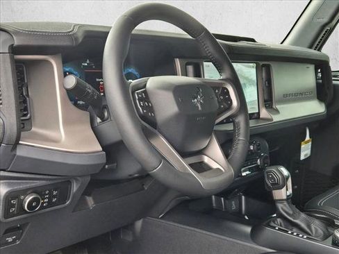 New 2025 Ford Bronco Outer Banks image 3