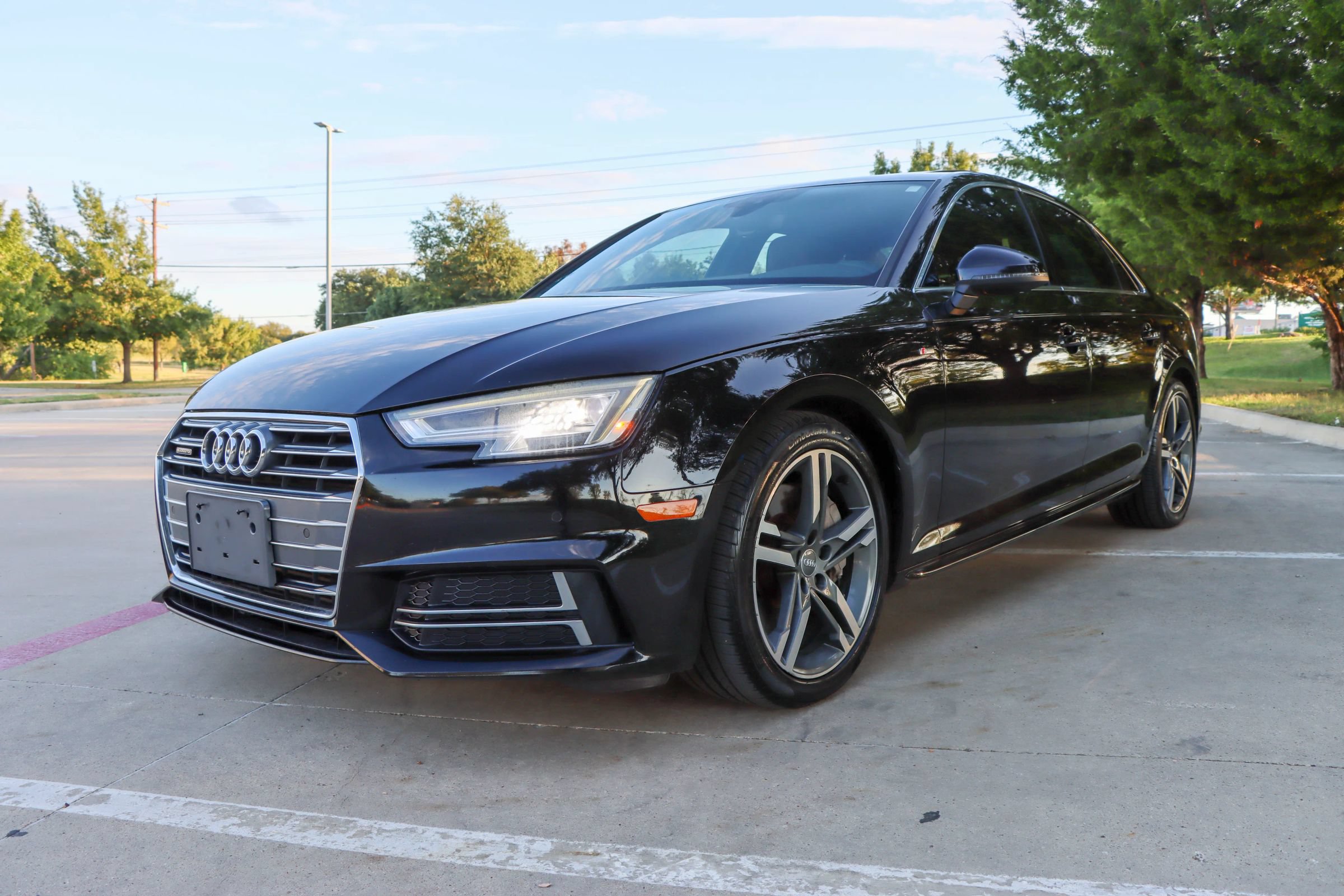 Used 2018 Audi A4 2.0T Premium Plus w/ Premium Plus Package AWD/4WD image 3