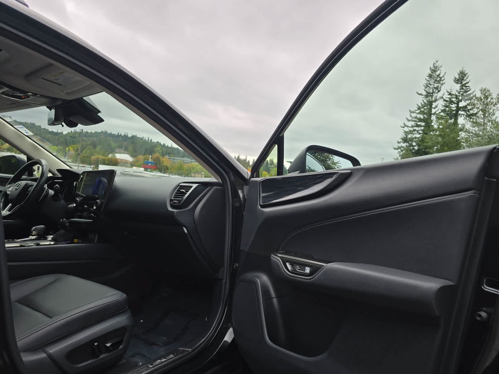 Used 2024 Lexus NX 350h AWD w/ Vision Package image 29