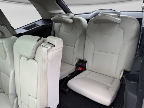 Used 2020 Volvo XC90 T5 Momentum w/ Protection Package Premier AWD/4WD image 14