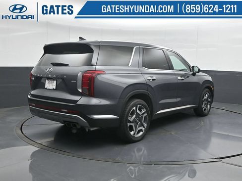Used 2024 Hyundai Palisade Limited AWD/4WD image 2