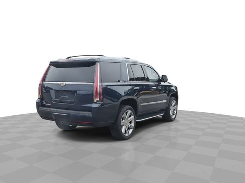 Certified 2019 Cadillac Escalade Luxury RWD image 8