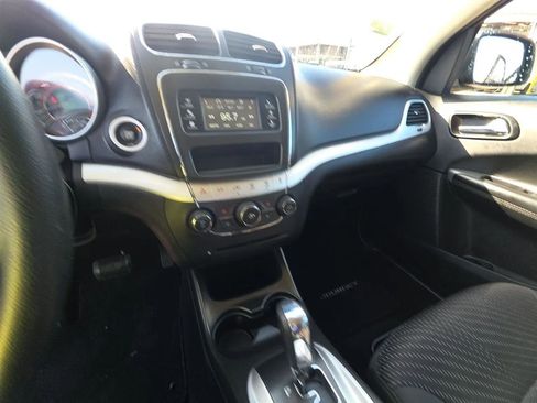 Used 2017 Dodge Journey SE image 17