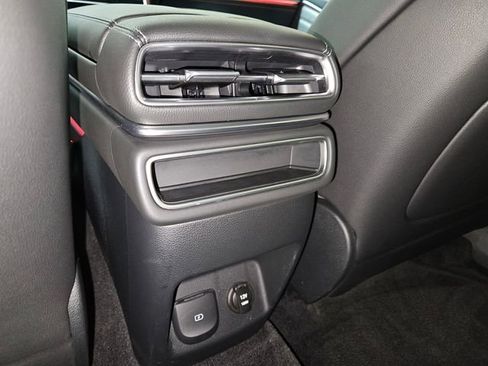 Used 2025 Genesis GV80 2.5T Standard image 16