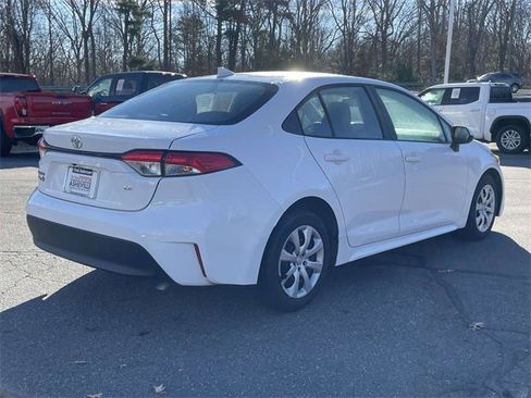 Used 2023 Toyota Corolla LE image 5