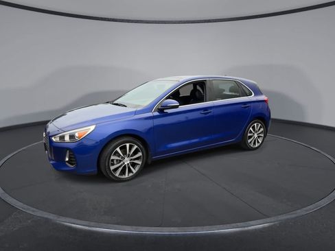 Used 2020 Hyundai Elantra GT w/ Style Package 02 FWD image 4