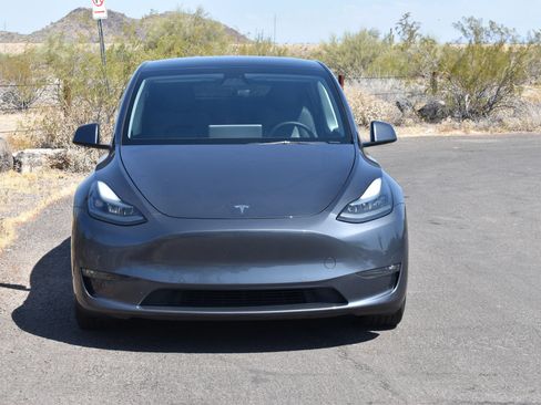 Used 2021 Tesla Model Y Performance AWD/4WD image 2