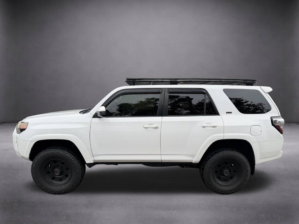 Used 2015 Toyota 4Runner SR5 AWD/4WD image 10