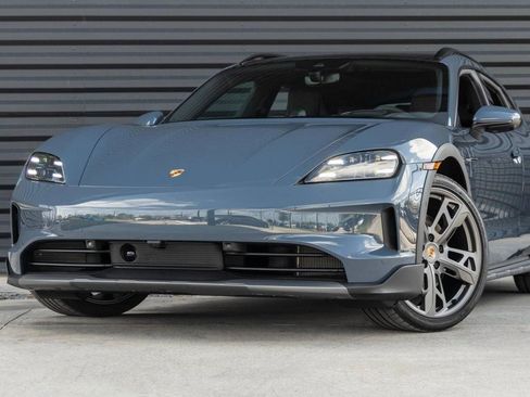 Used 2025 Porsche Taycan 4 Cross Turismo image 52