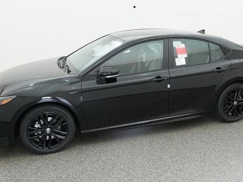 New 2026 Toyota Camry SE image 5