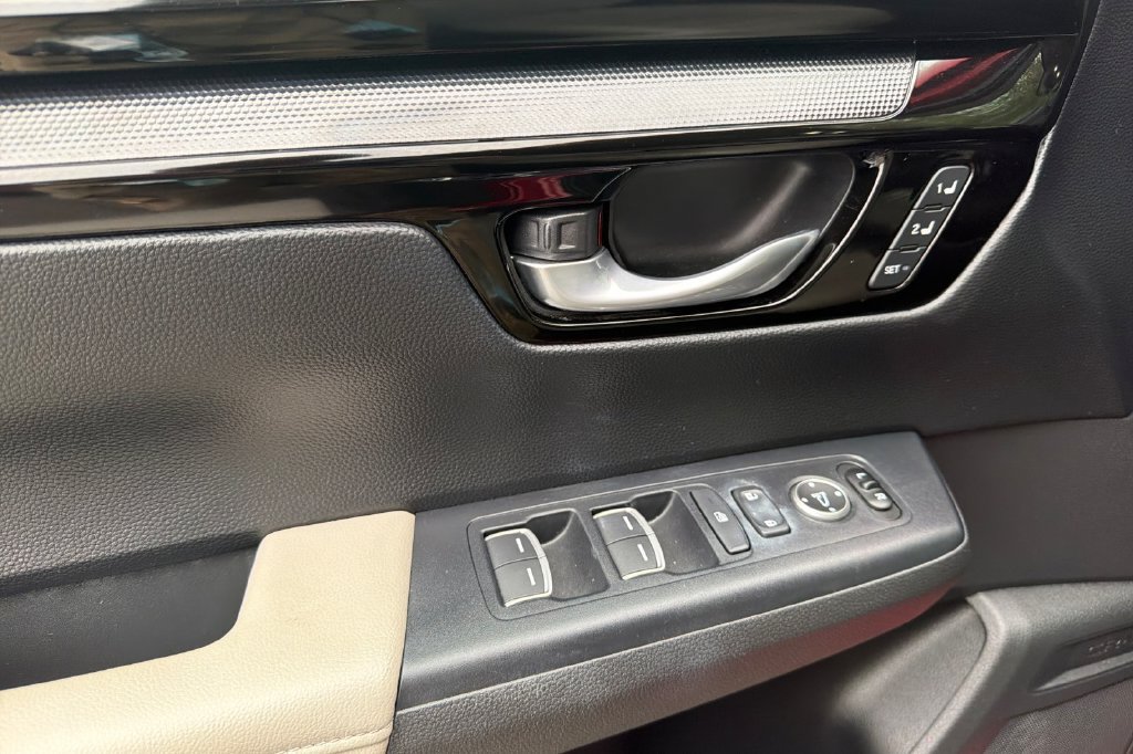 Certified 2024 Honda CR-V EX-L image 5