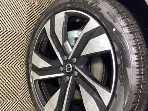 New 2026 Volvo XC40 B5 Ultra w/ Climate Package image 8