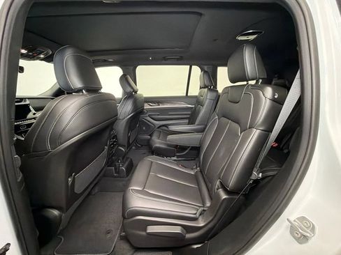 New 2026 Jeep Grand Cherokee L Limited w/ Limited Altitude Package AWD/4WD image 5