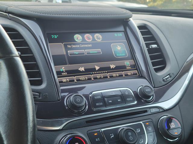 Used 2015 Chevrolet Impala LT w/ Convenience Package FWD image 22