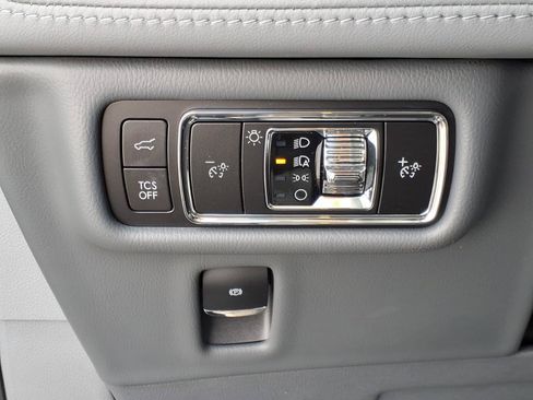 Certified 2023 Lincoln Nautilus Reserve w/ Equipment Group 201A AWD/4WD image 18