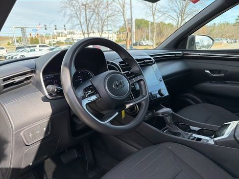 Used 2023 Hyundai Santa Cruz SE image 11