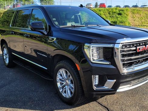 Used 2021 GMC Yukon XL SLT AWD/4WD image 2