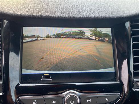 Used 2019 Chevrolet Trax LT AWD/4WD image 15
