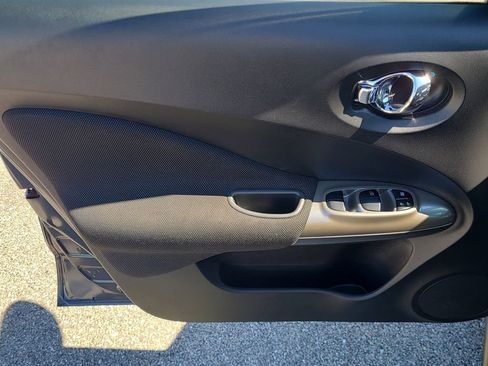 Used 2014 Nissan Juke S image 26