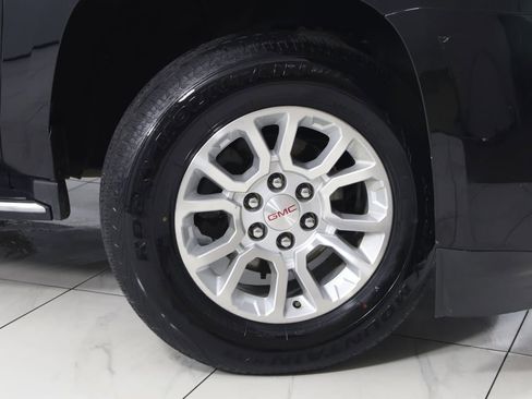 Used 2018 GMC Yukon SLT w/ HD Trailering Package AWD/4WD image 17